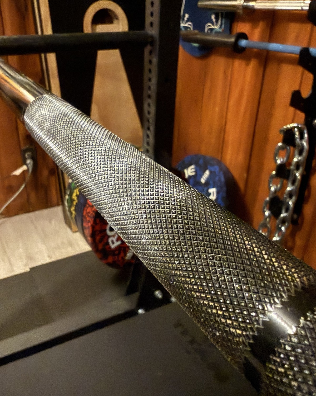 Close-up of the knurling on a barbell